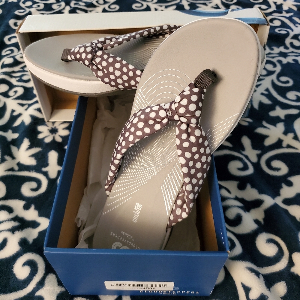 Clark Arla Gilson cloudstepper flip flop sandles